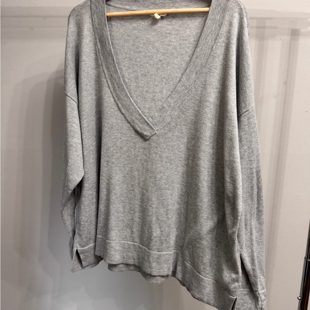 Eileen Fisher 100% Organic Cotton Light Gray V-Neck Sweater